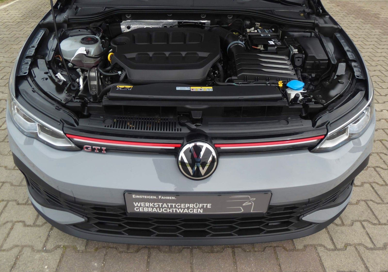 Volkswagen Golf VIII GTI Clubsport - Samsaru's Car Outlet