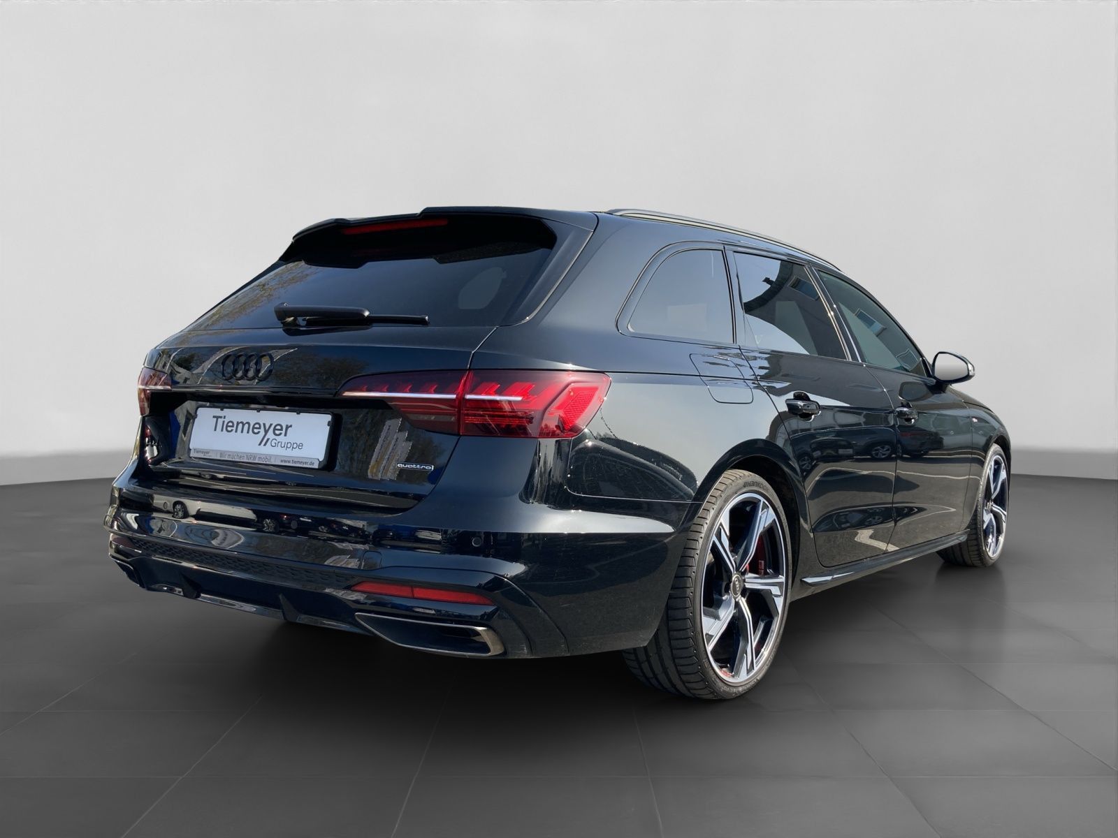 Audi A4 Avant 40 TFSI Q 2x S LINE AHK MATRIX-LED LM19