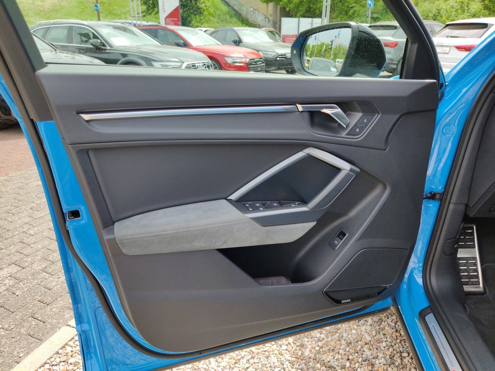 Audi Q3 40 TDI quattro S line S tronic - Samsaru's Car Outlet