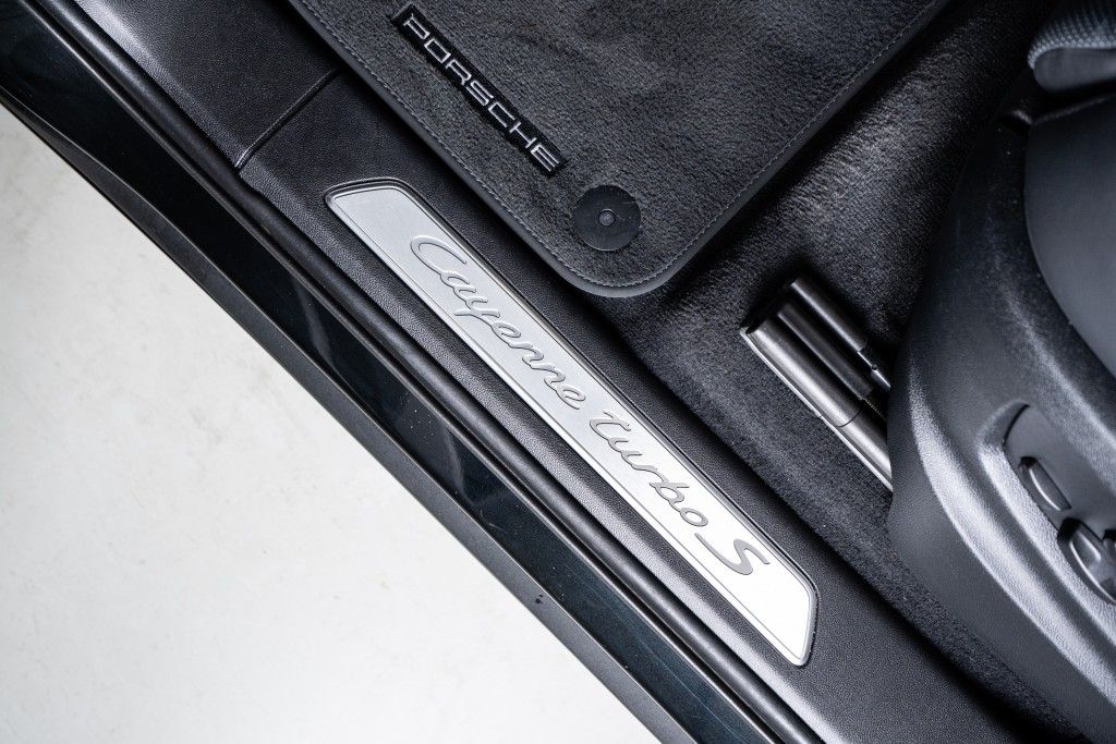 Porsche Cayenne Turbo S E-Hybrid Top Zustand