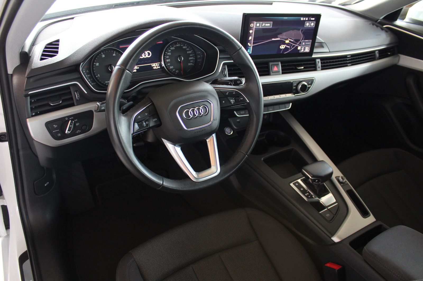 Audi A4 Avant 40 TDI S tronic - Samsaru's Car Outlet