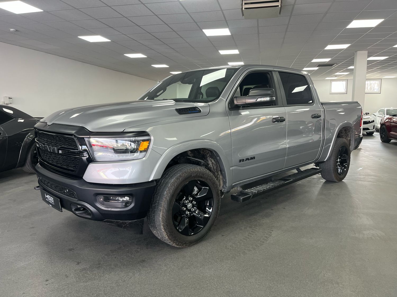 Dodge RAM 5,7l V8 *BIGHORN/12 ZOLL Display/SHZ/LED/AHK