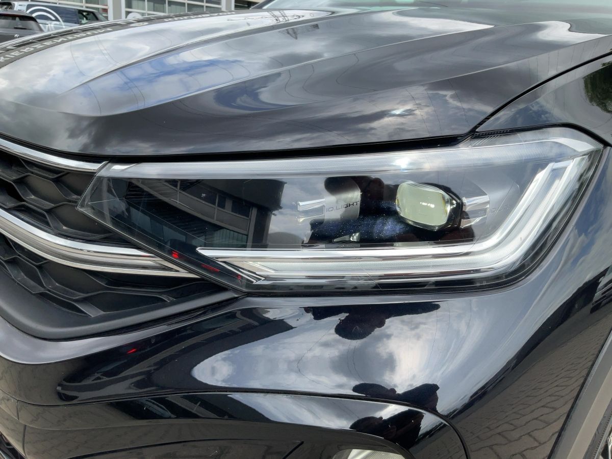 Volkswagen Taigo 1.5 TSI DSG R-LINE - Samsaru's Car Outlet