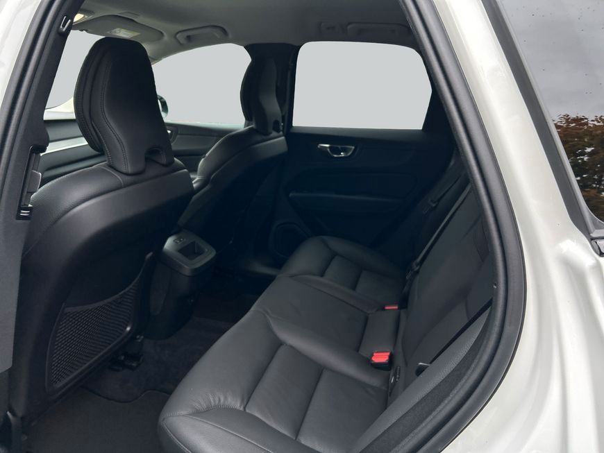 Volvo XC60 B5 B AWD Plus Dark