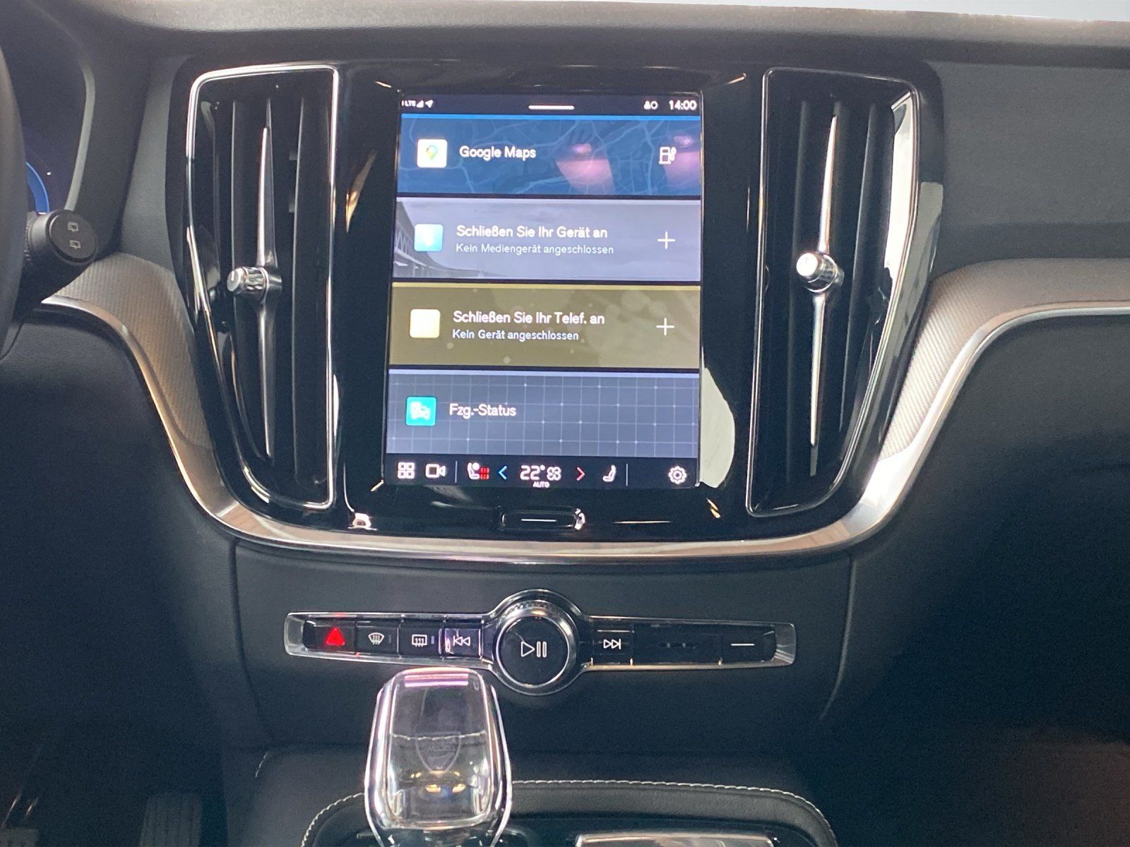 Volvo V60 Kombi T8 Twin Engine AWD*AHK*4xSHZ*WiPa*