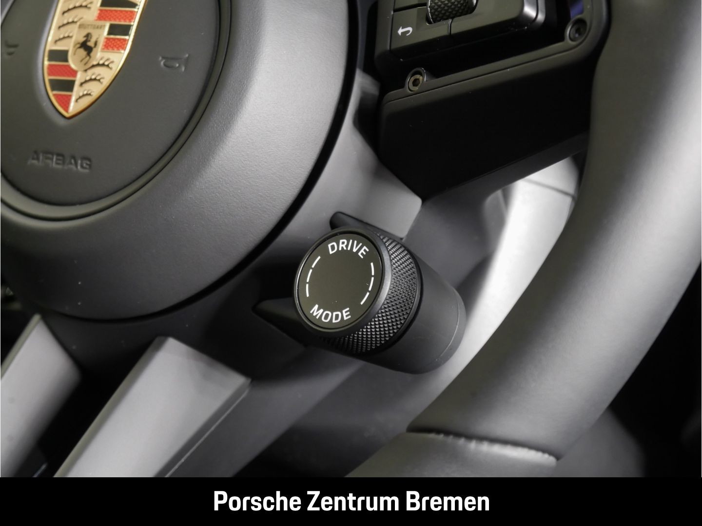 Porsche Macan 4S Sportpaket - Samsaru's Car Outlet