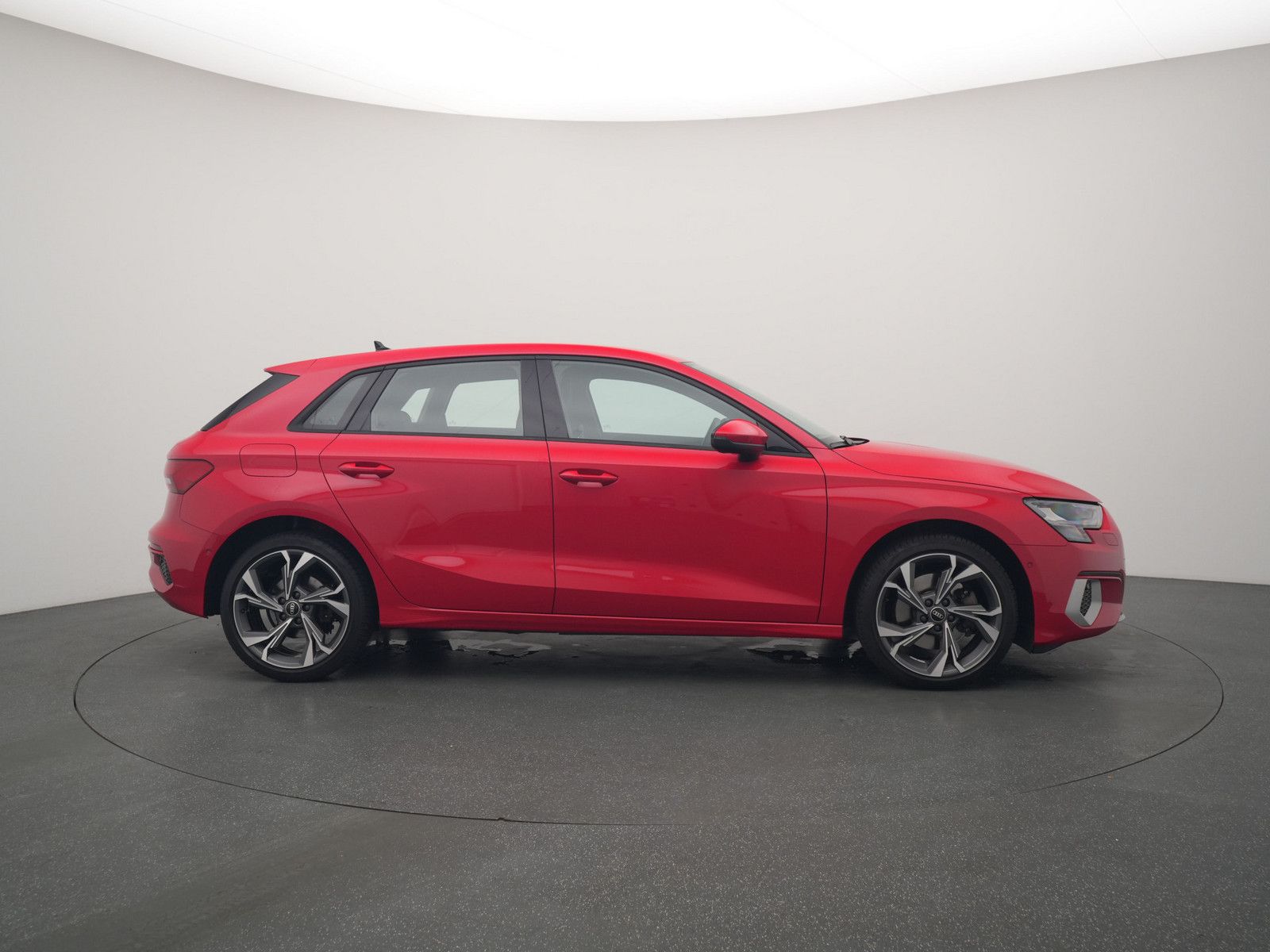 Audi A3 Sportback e advanced S-TRON - Samsaru's Car Outlet