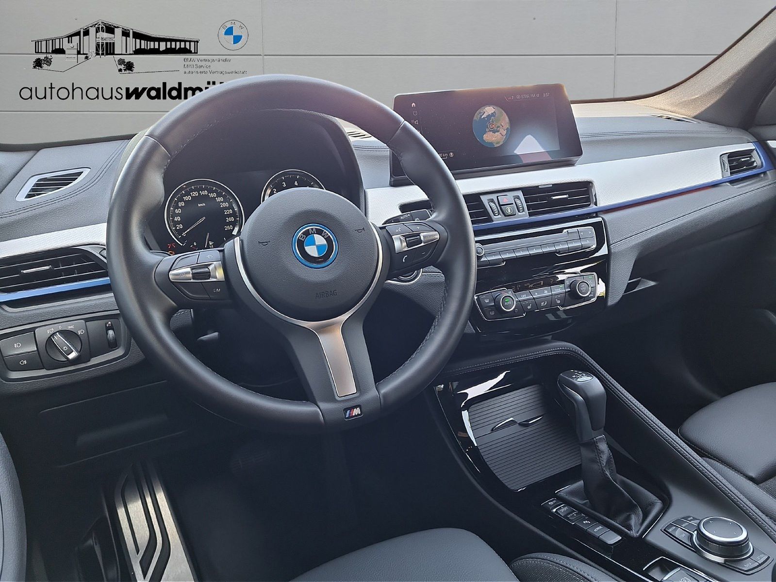 BMW X1 xDrive25e M Sportpaket - Samsaru's Car Outlet