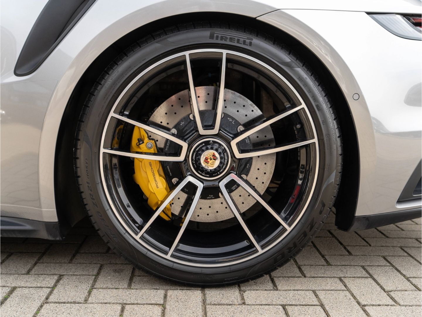 Porsche 911 Turbo S Cabriolet PASM -10mm  InnoDrive uvm.