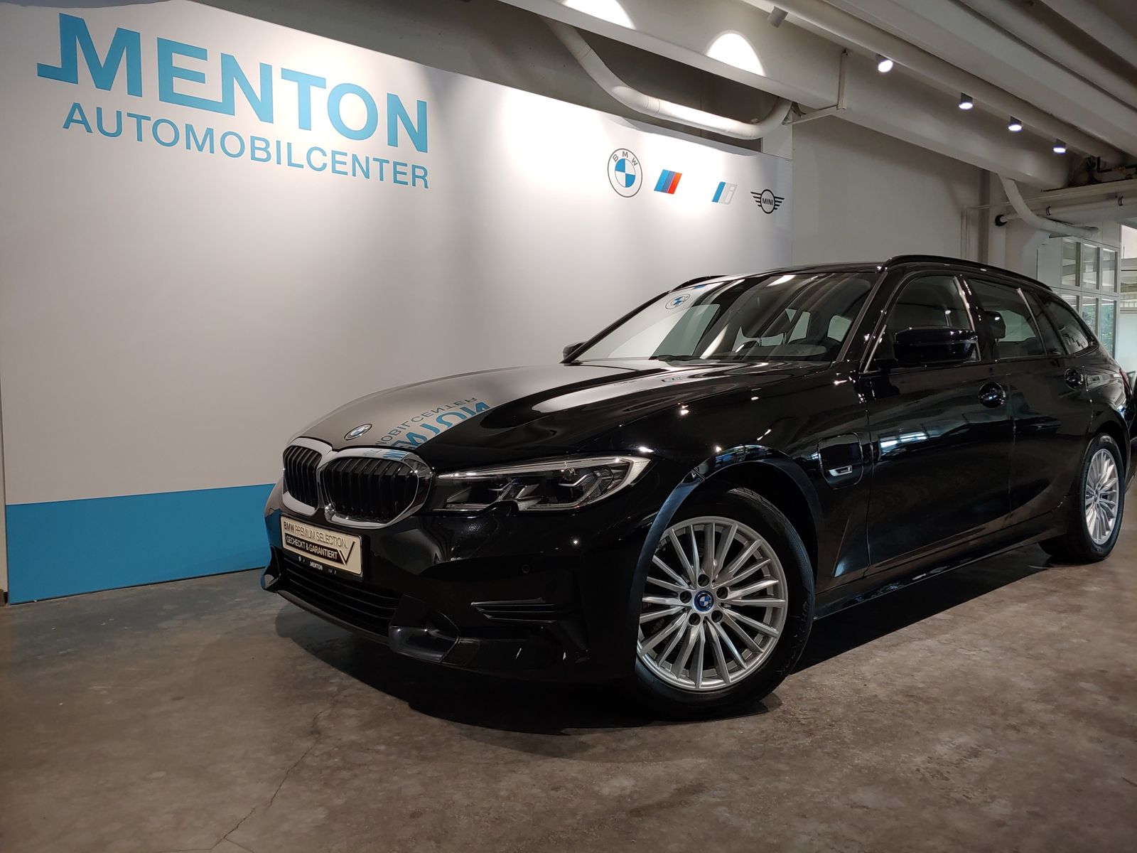 BMW 320e Sport Line - Samsaru's Car Outlet