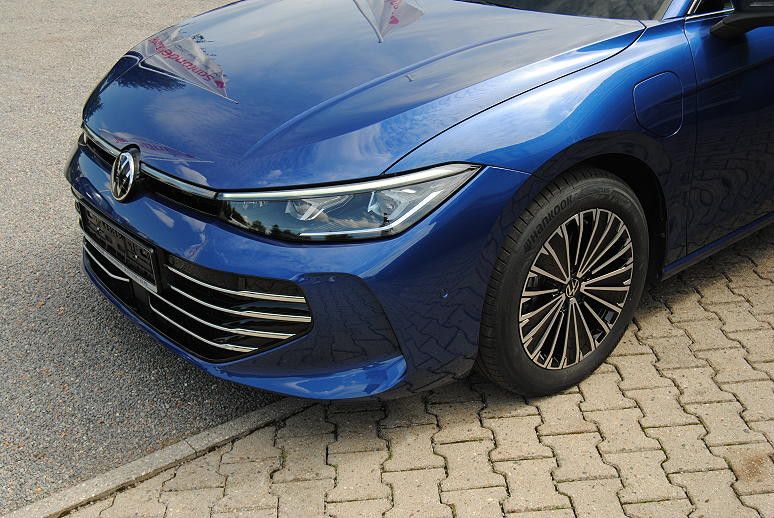 Volkswagen Passat 1.5 eHybrid DSG Elega.AHK.Navi-Max.HUD