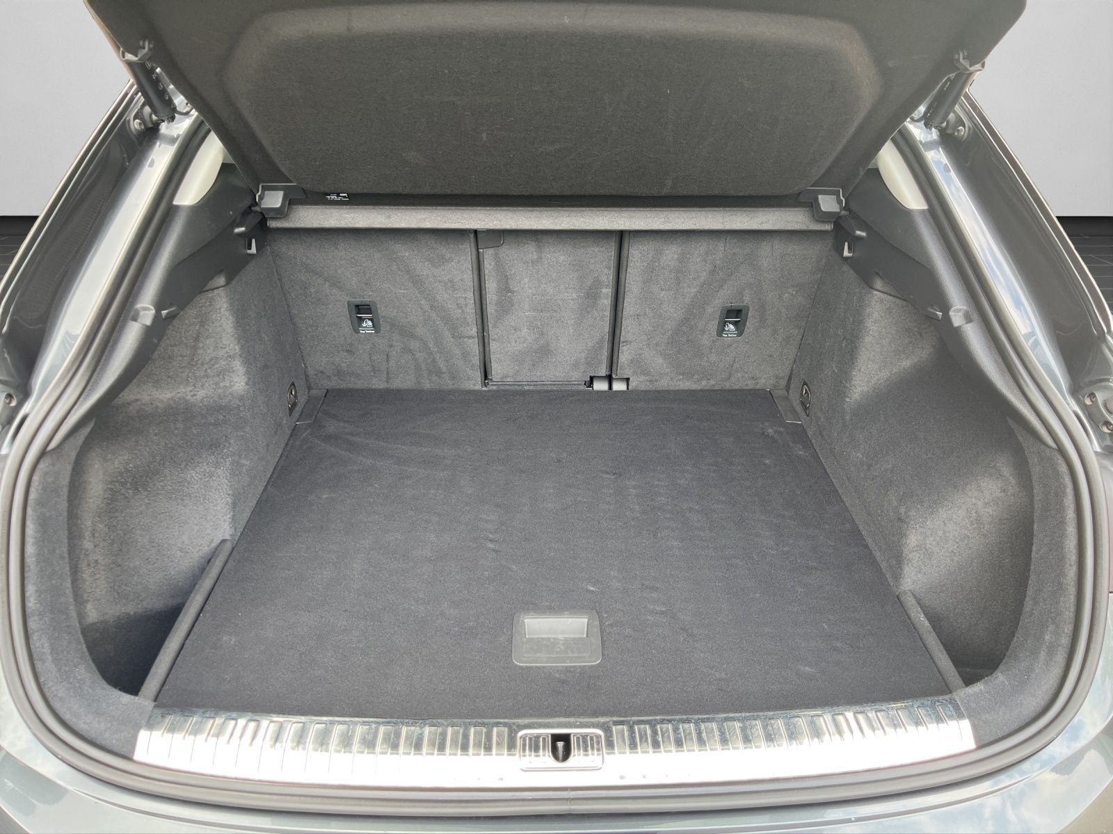 Audi Q3 Sportback S line 40 TFSI S-TRONIC - Samsaru's Car Outlet