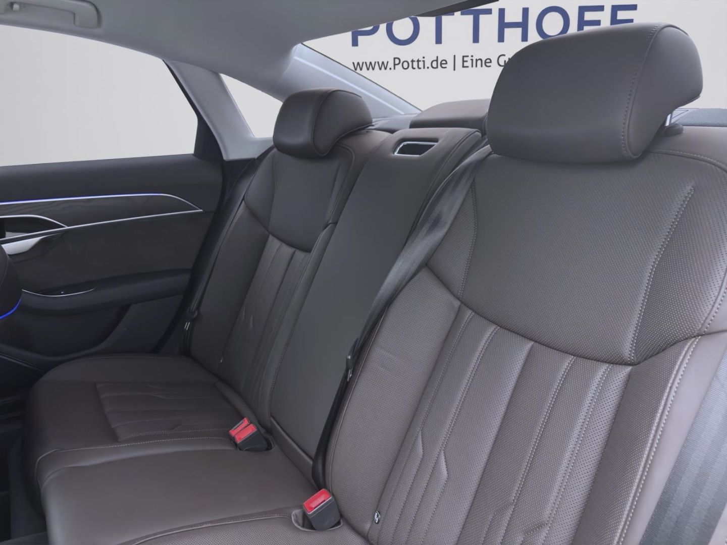 Audi A8 60 TFSIe Q - Samsaru's Car Outlet