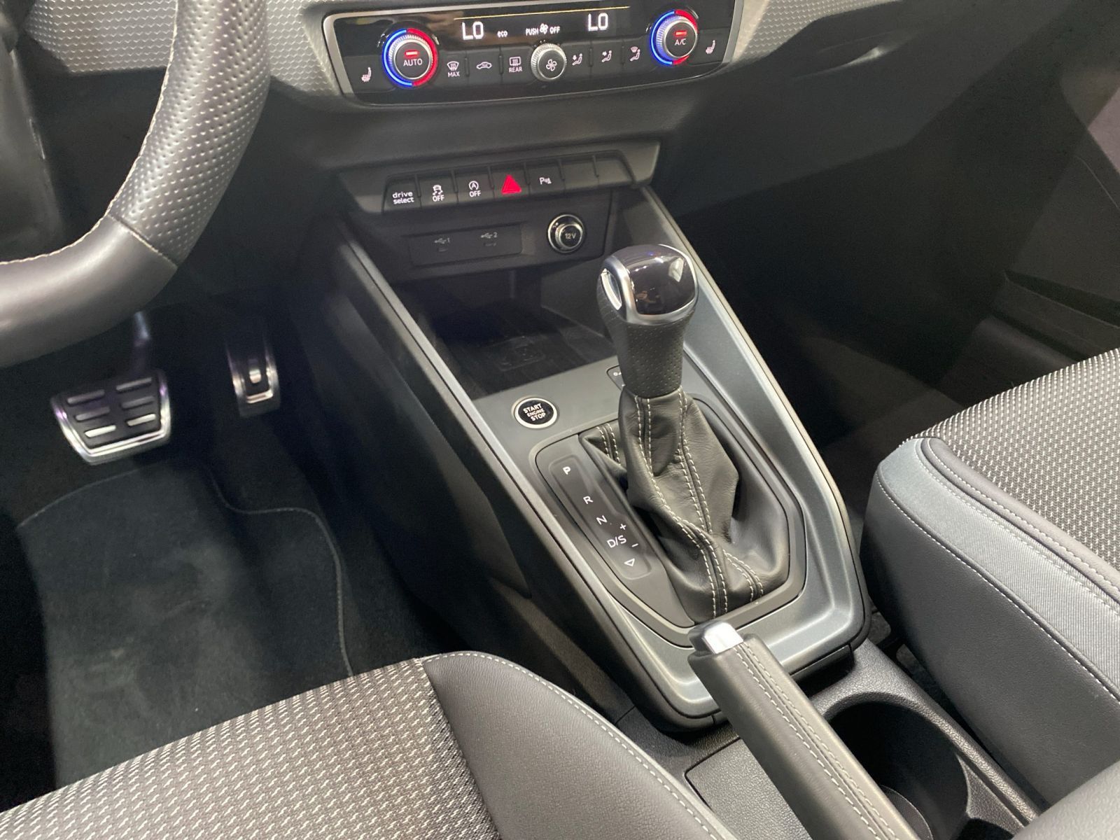 Audi A1 Sportback 40 TFSI S line S-tron - Samsaru's Car Outlet
