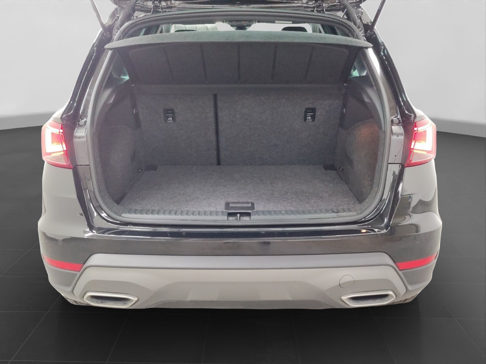 Seat Arona 1.5 TSI DSG FR NAVI AHK ACC GJR