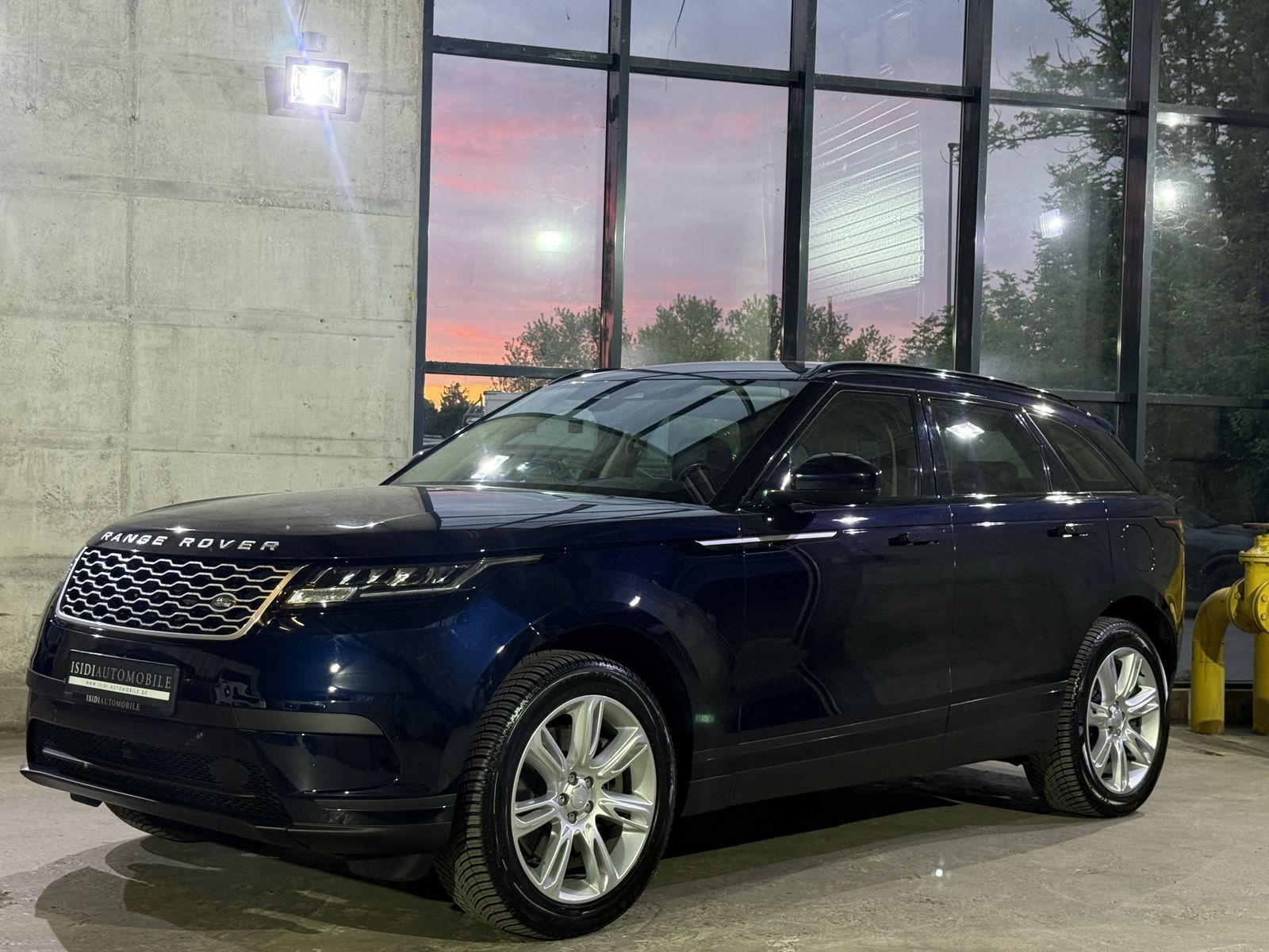 Range Rover Velar P400 - Samsaru's Car Outlet