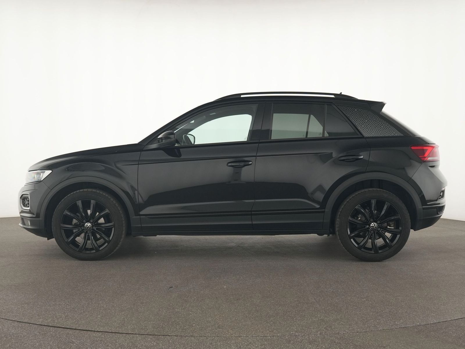 Volkswagen T-Roc Sport - Samsaru's Car Outlet