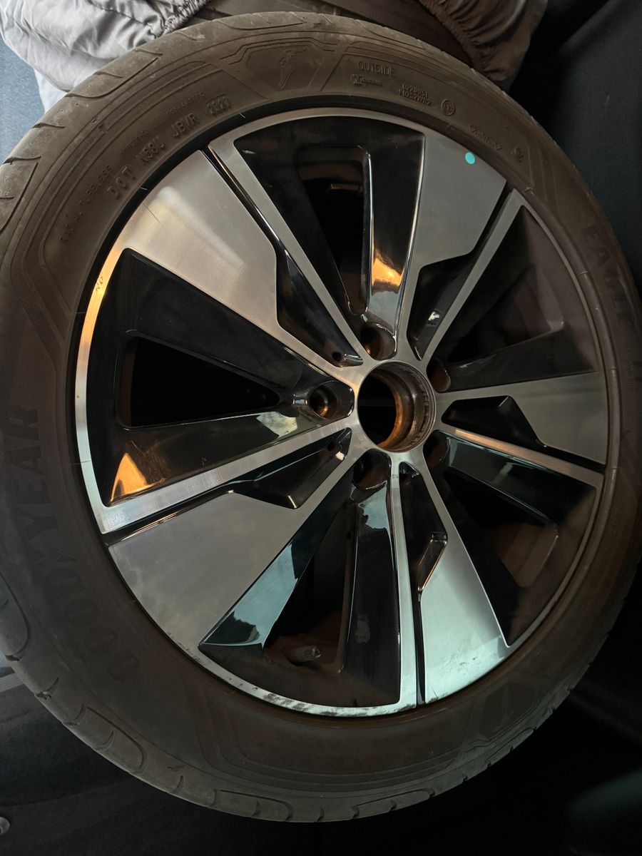 Mercedes-Benz V 300 d EDITION - Samsaru's Car Outlet