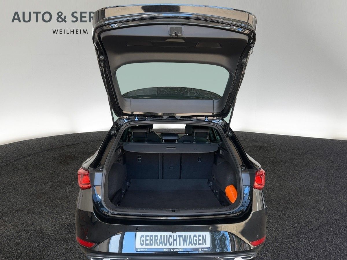 Seat Leon Sportstourer 1.5 eTSI  FR DSG*NAVI*AHK*ACC*