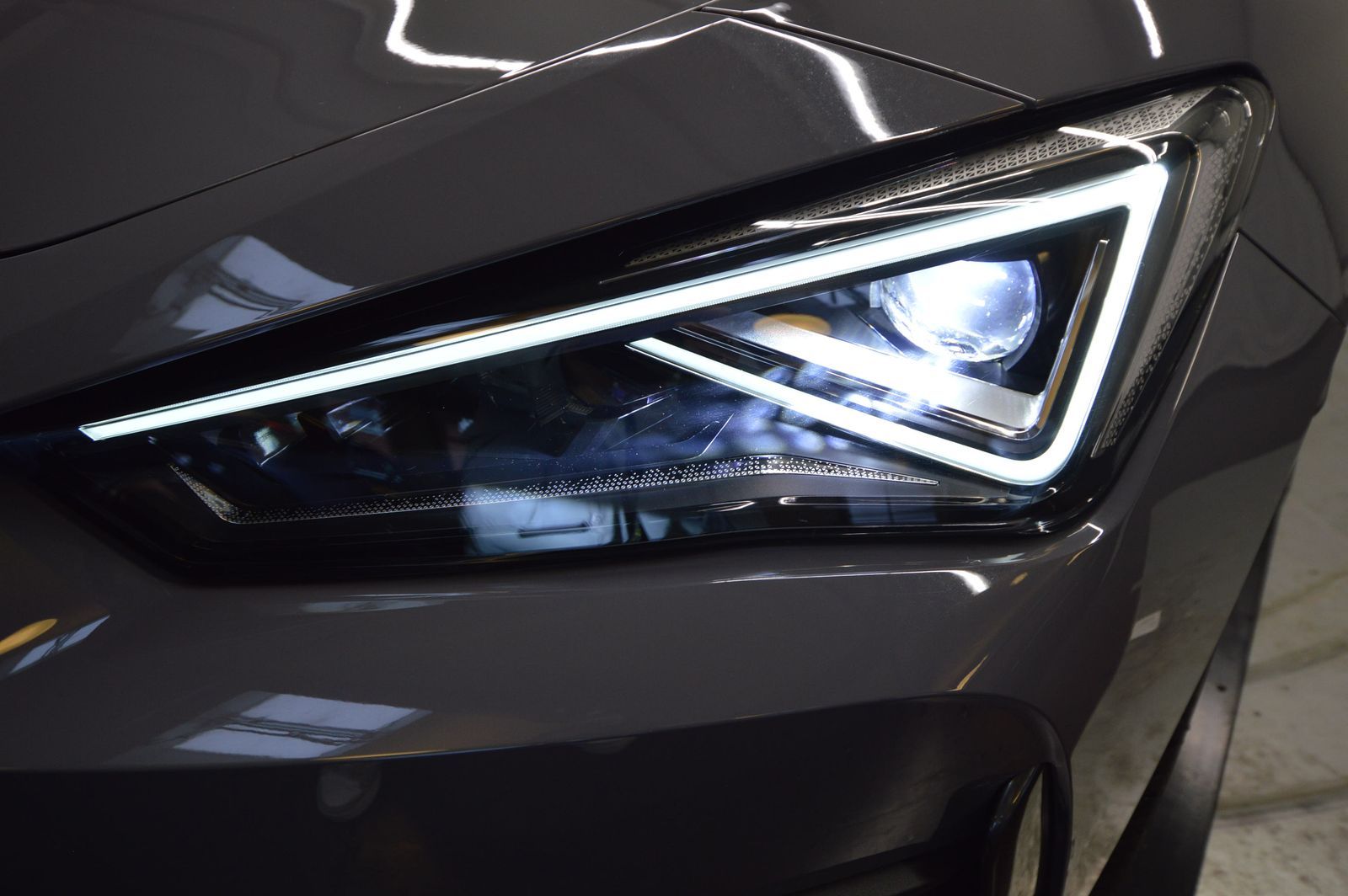 Cupra Leon Sportstourer 1.4 e-HYBRID - Samsaru's Car Outlet