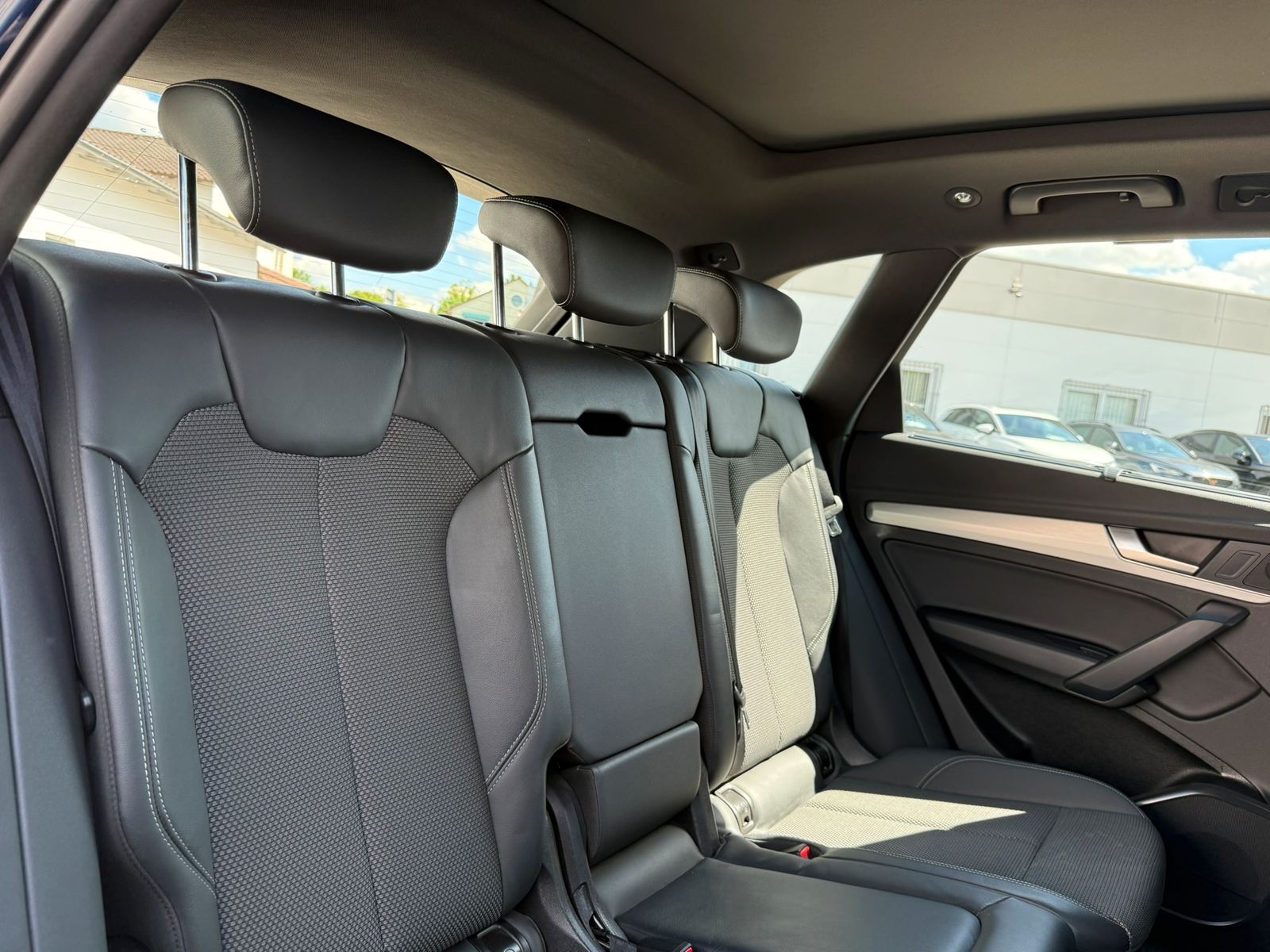 Audi Q5 S line 50 TDI qu. AHK MATRIX PANO STDHZ
