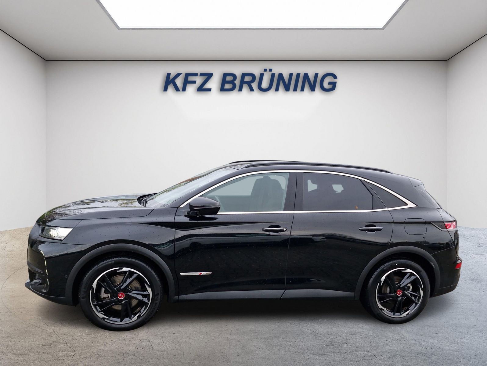 DS Automobiles DS7 Crossback PHEV 225 e-AT Performance Line Nav