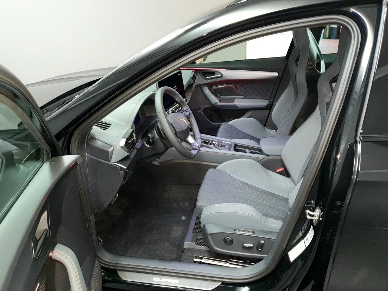 Cupra Formentor VZ 2.0TSI DSG 4Drive Akrapovic/Pano/