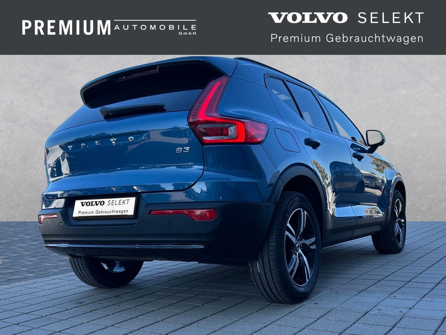 Volvo XC40 Plus Dark B3 Schiebedach/ACC/360°