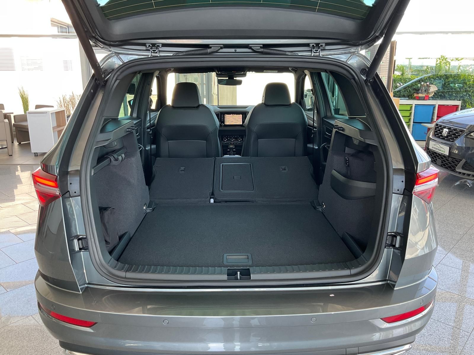Skoda Karoq 2.0TSI Sportline 4x4 5JGarantie AHK StHz P
