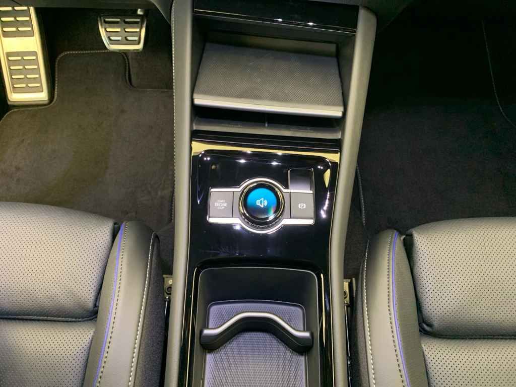 Volkswagen Tiguan R-Line eHybrid LEDER*PANO*DCC*AHK*HARMAN