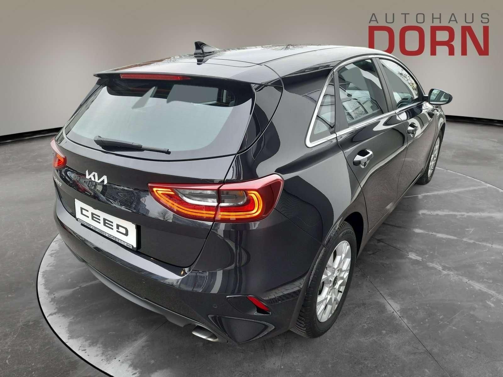 Kia Ceed Vision 1.5T DCT7 - Samsaru's Car Outlet