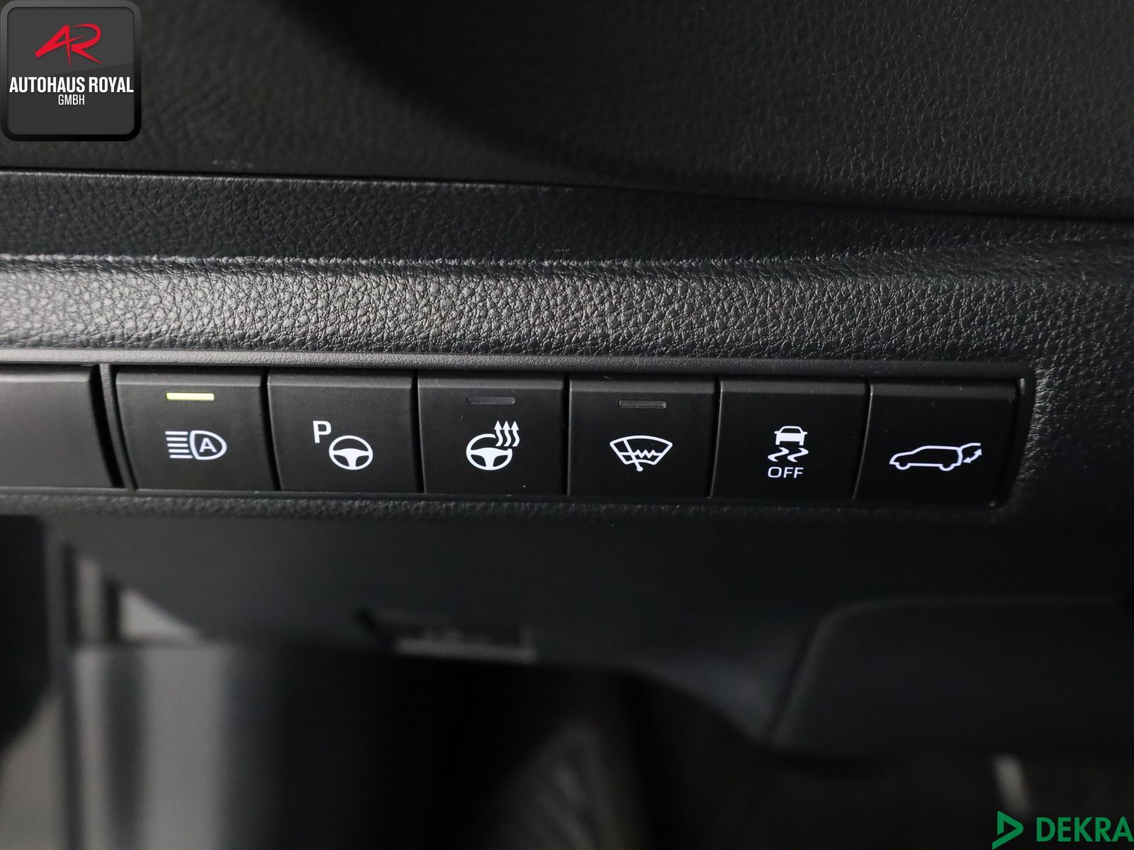Toyota Corolla 2.0 Hybrid - Samsaru's Car Outlet