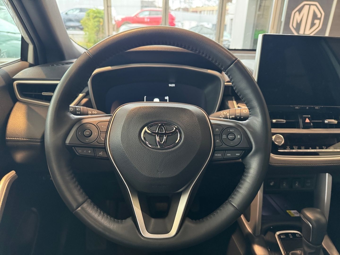 Toyota Corolla Cross Hybrid 2.0 Team D *LED*ACC*SHZ*CAM