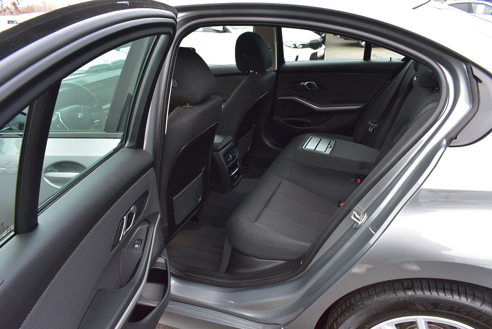 BMW 320 d xDrive LED+Widscreen+DAB+Navi+Kamera+ACC