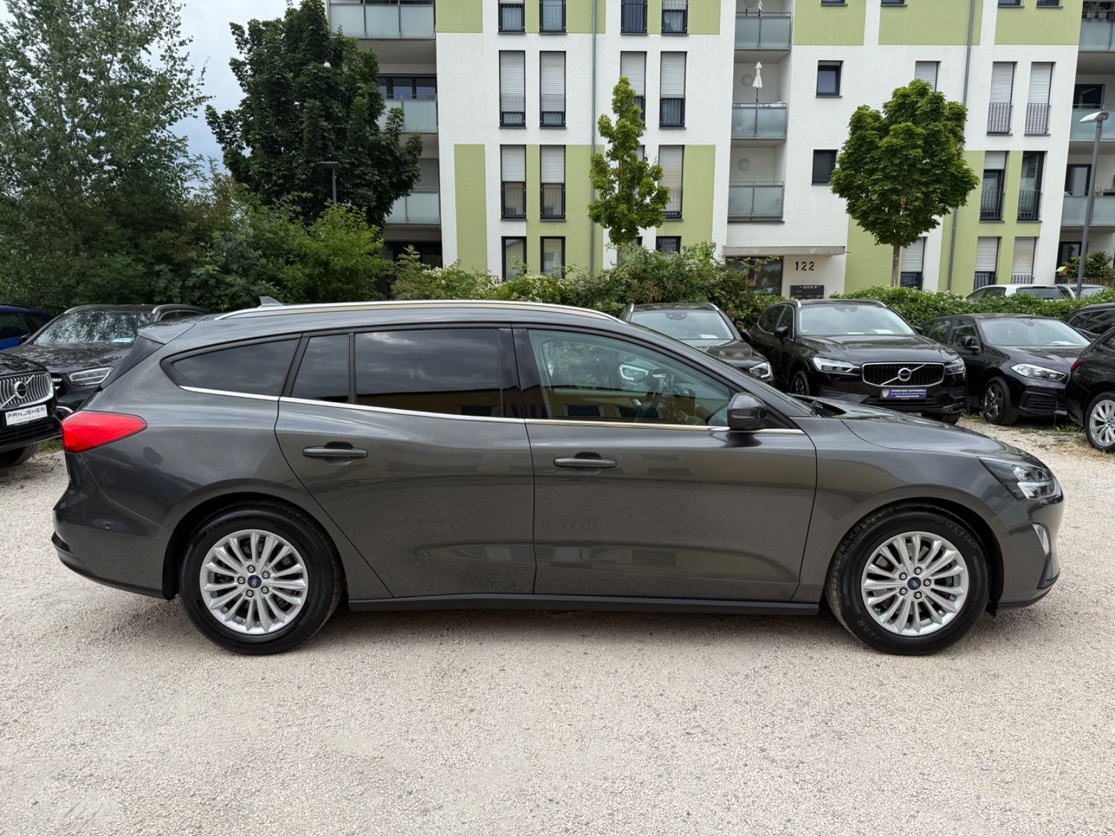Ford Focus Turnier Aut Titanium - Samsaru's Car Outlet