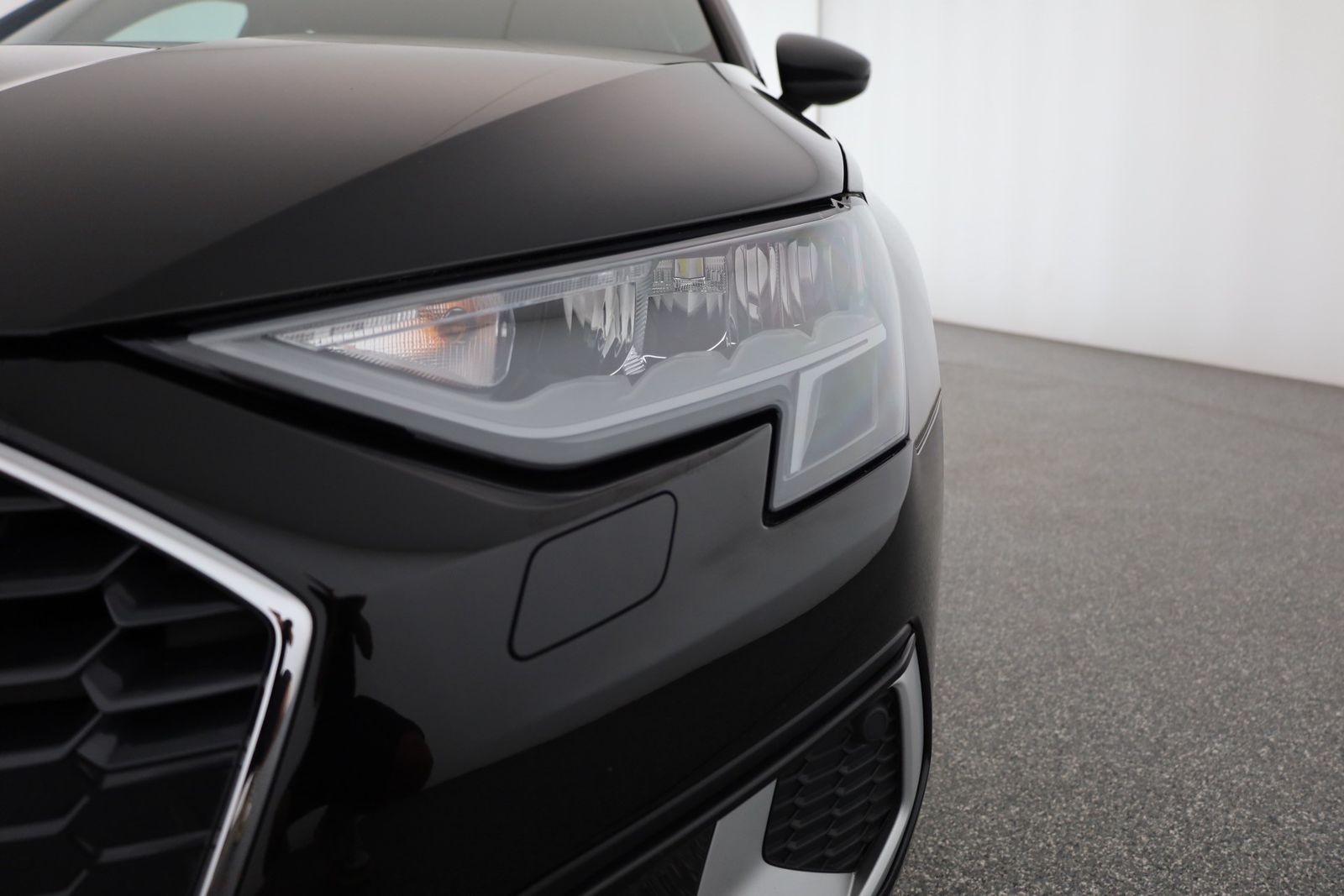 Audi A3 Sportback 35 TFSI S-Tronic - Samsaru's Car Outlet