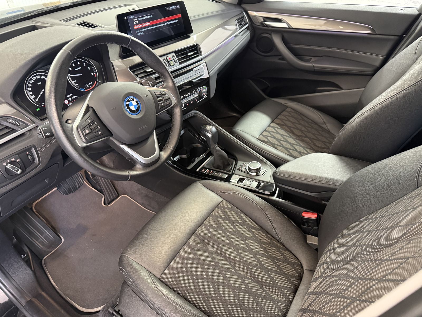 BMW X1 xDrive25e - Samsaru's Car Outlet