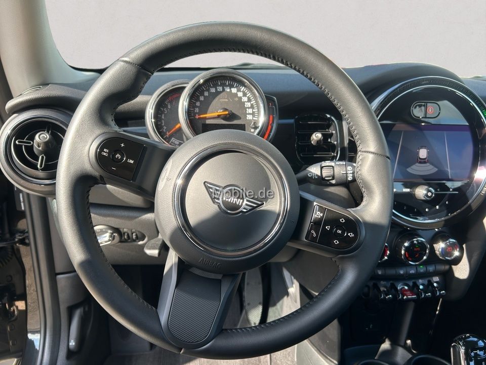 MINI Cooper Classic - Samsaru's Car Outlet
