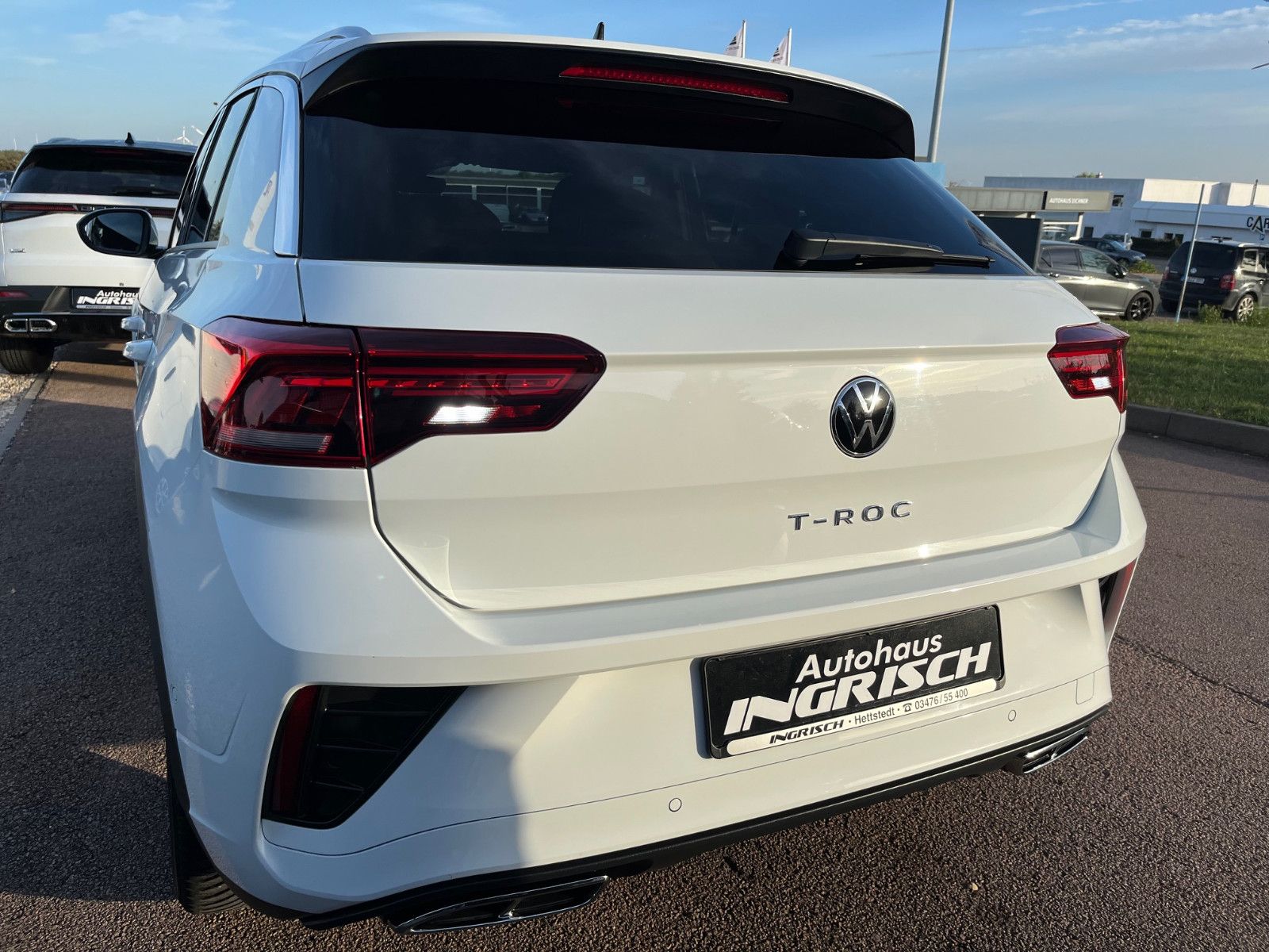 Volkswagen T-Roc R-Line - Samsaru's Car Outlet