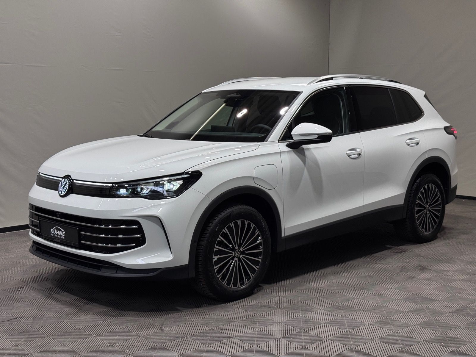 Volkswagen Tiguan 1.5 TSI eHybrid Elegance | AHK MATRIX DCC