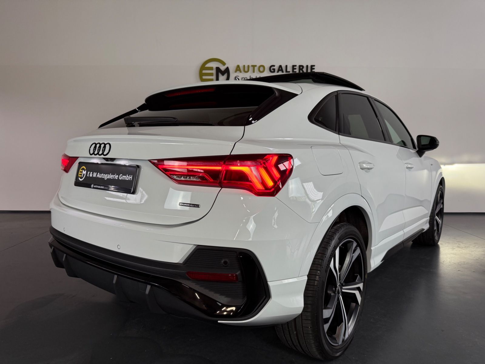 Audi Q3 Sportback 45 TFSI qu S line Pano B&O AHK ACC