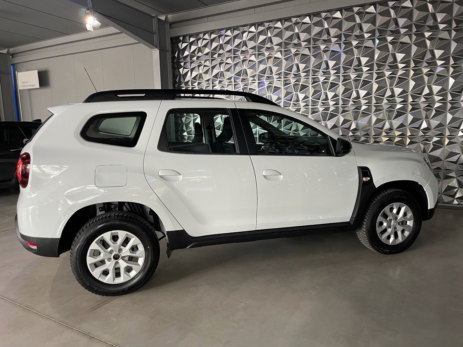 Dacia Duster II Comfort 4WD - Samsaru's Car Outlet