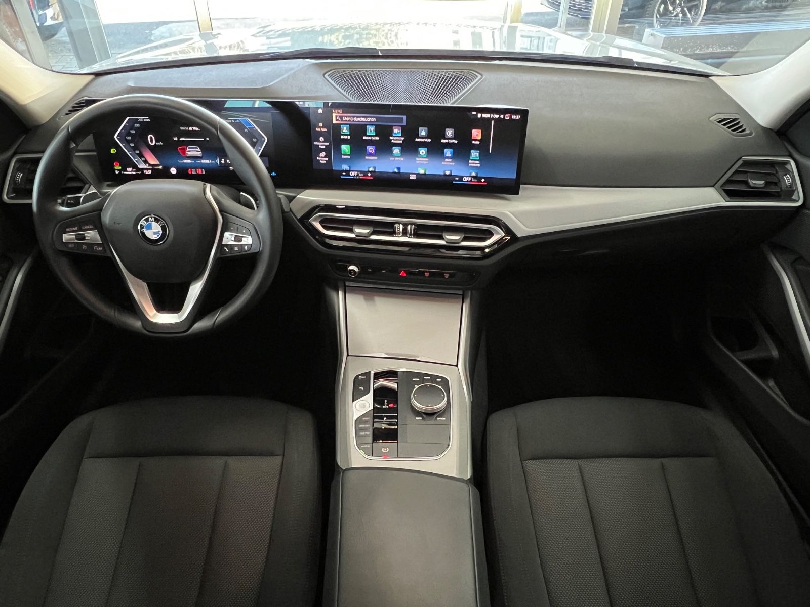 BMW 320 d xDrive Limousine Driving Assist+LED+CURVED