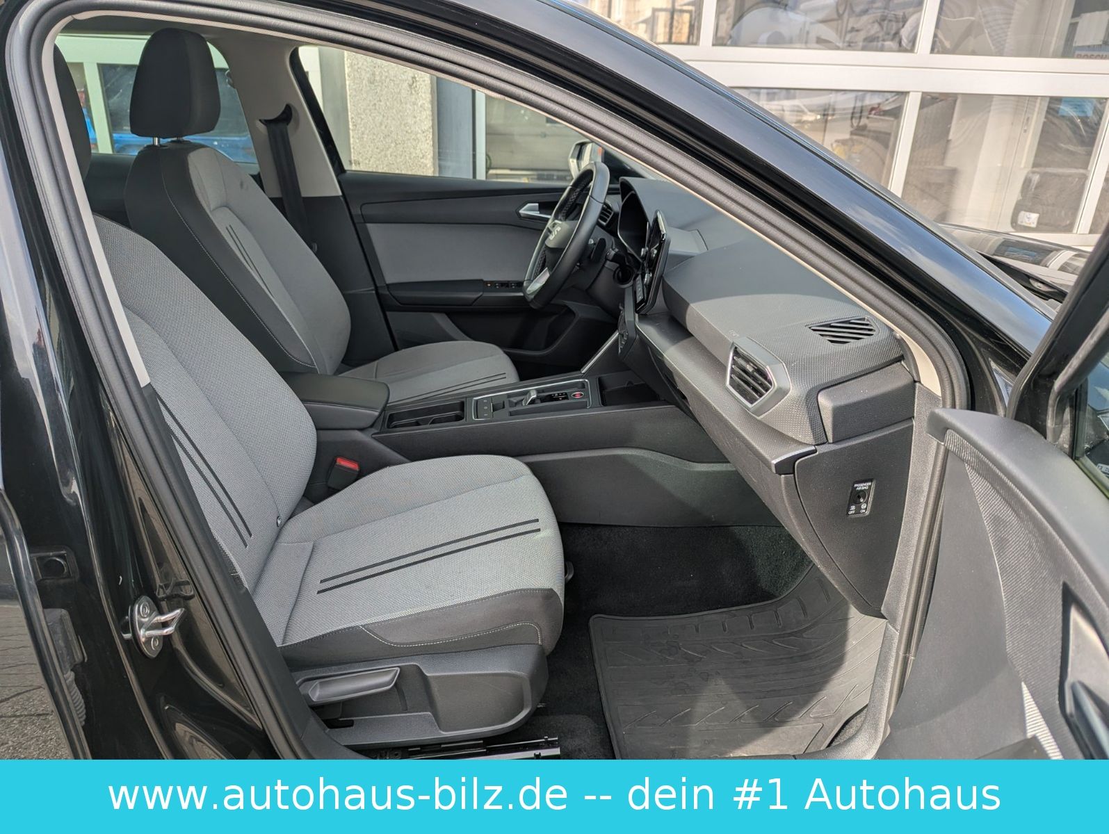 Seat Leon Sportstourer Style*AHK*LED*Kamera*Winterpak