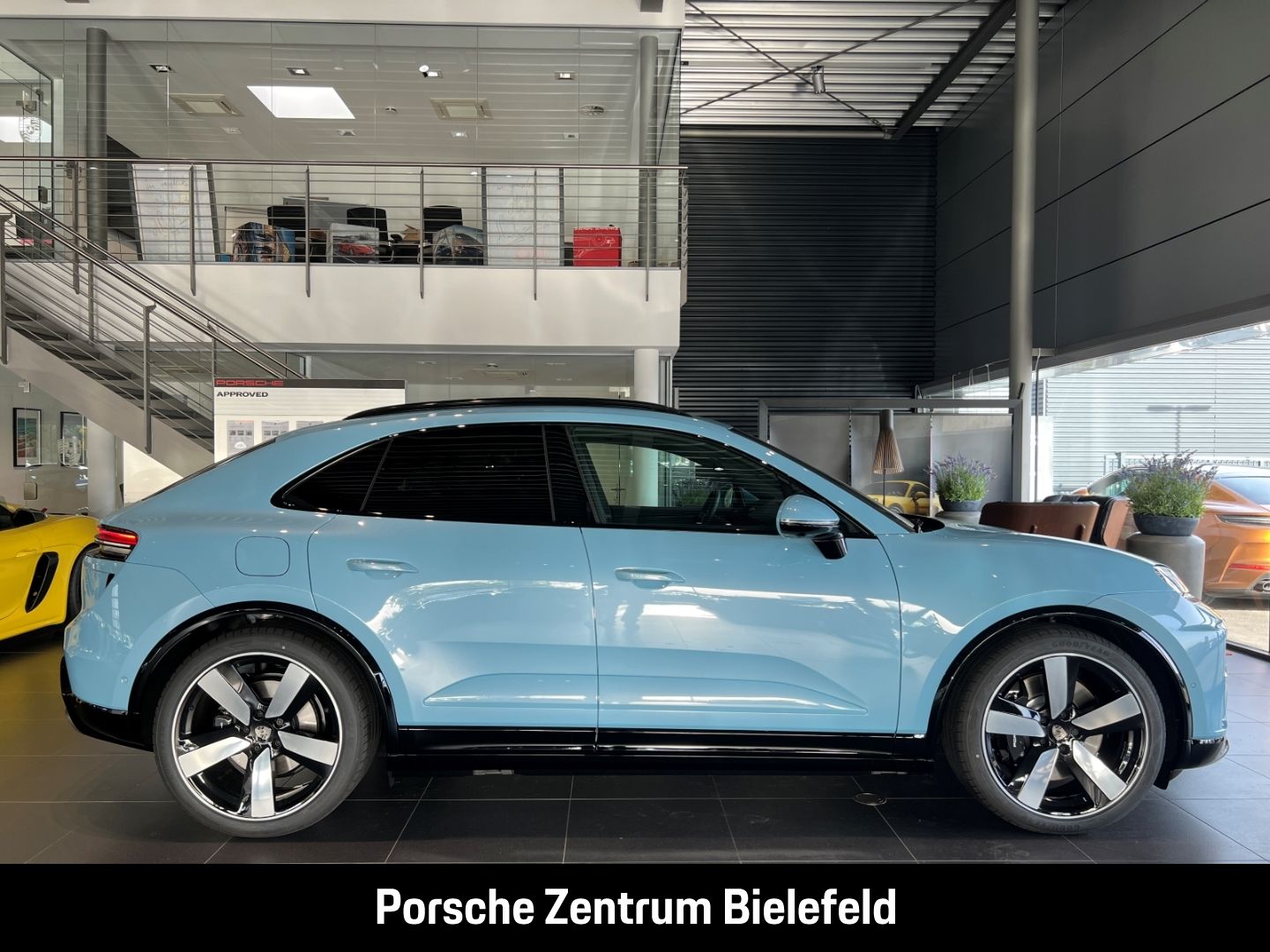 Porsche Macan Turbo HA-Lenkung Head-Up Sitzbelüftung