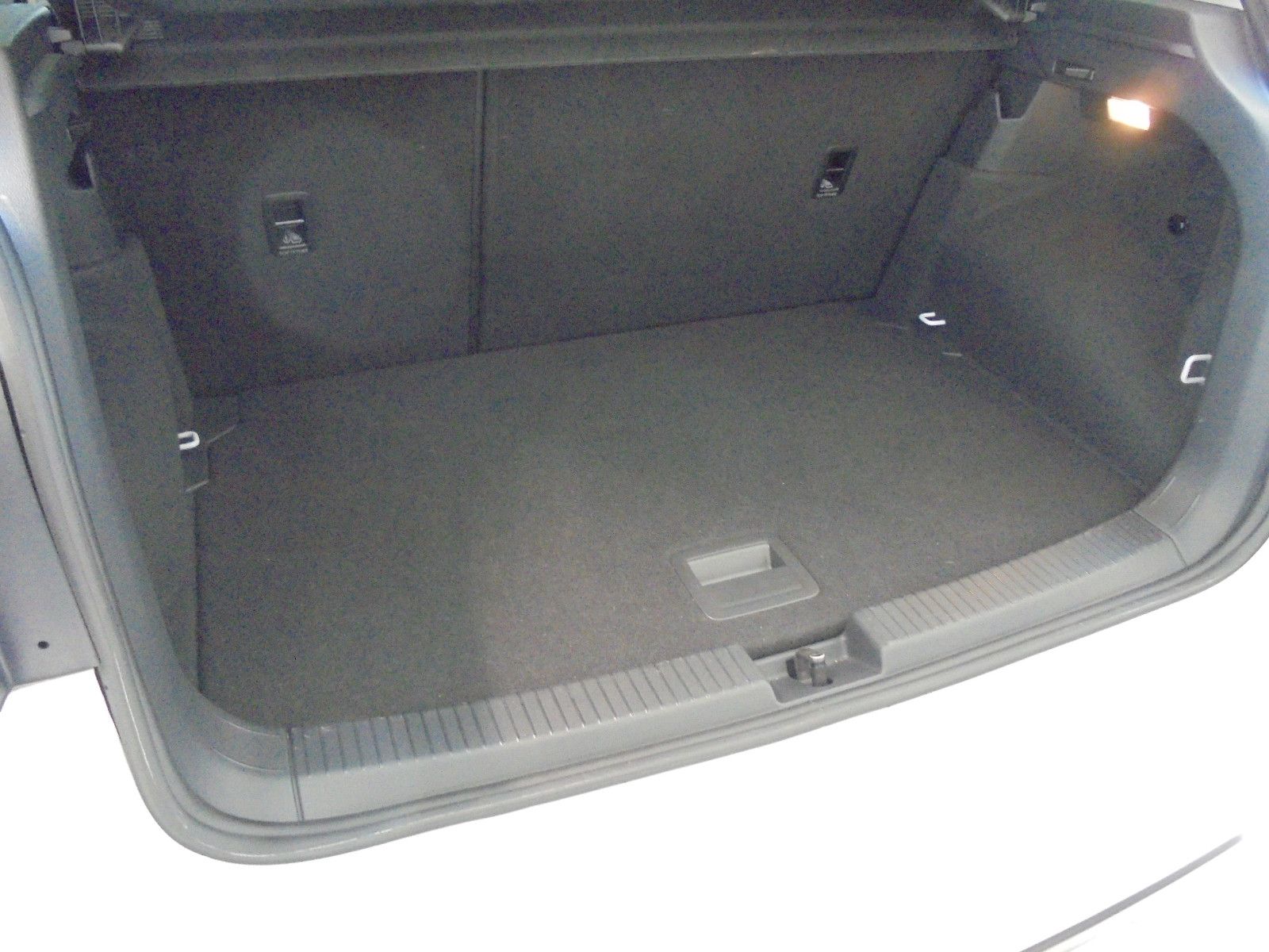 Volkswagen T-Cross Style - Samsaru's Car Outlet