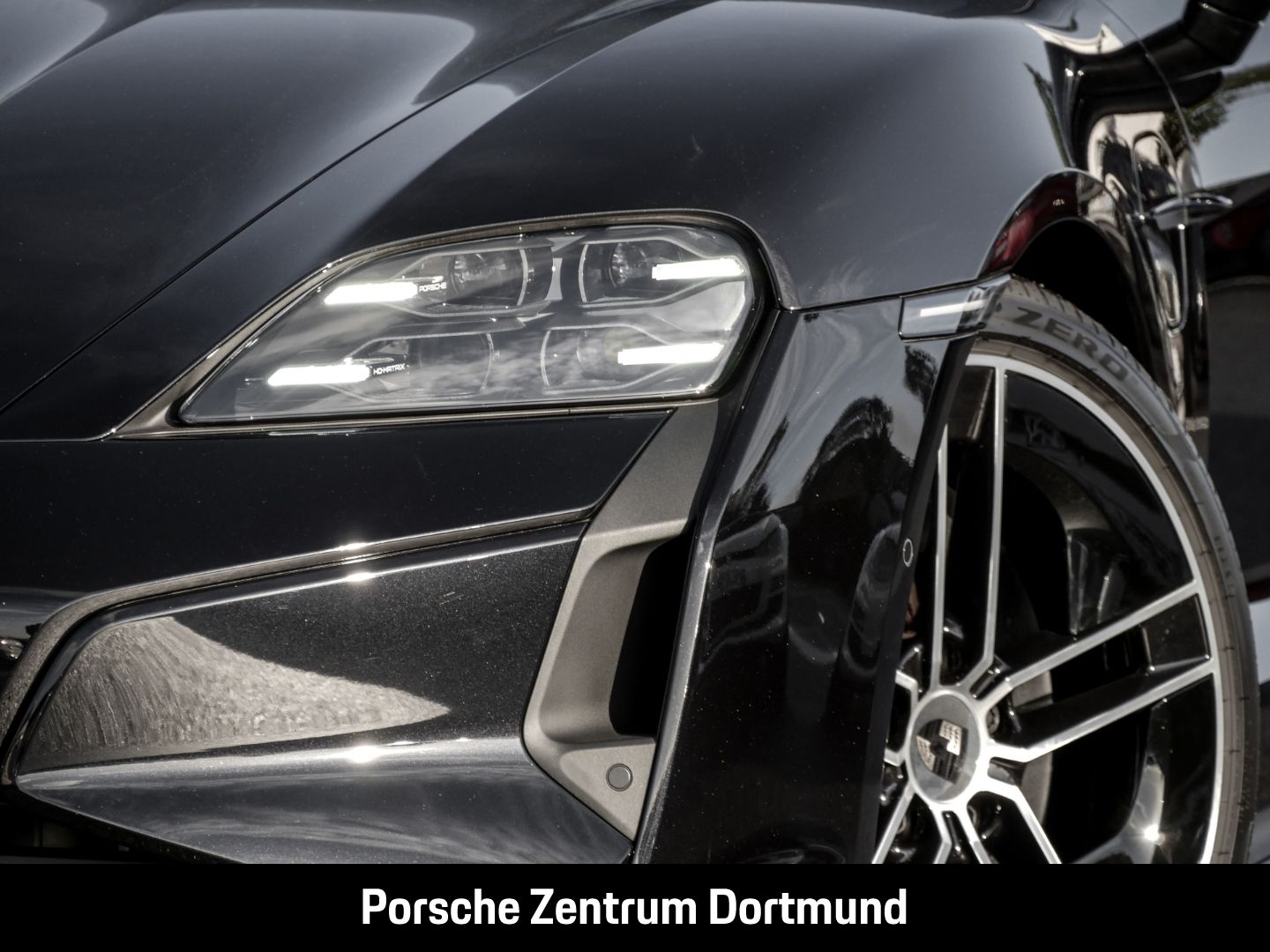 Porsche Taycan Turbo S LED-Matrix Burmester InnoDrive