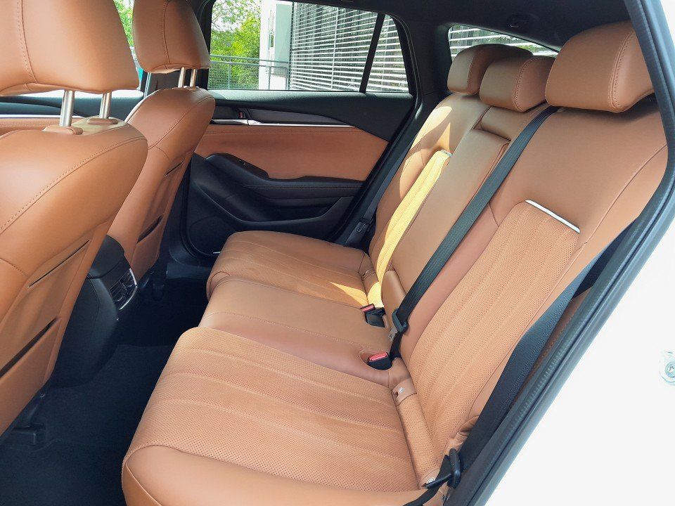 Mazda 6 Kombi SKY-G 194PS 6AT SoMo 20TH ANNYV. GSD BOS