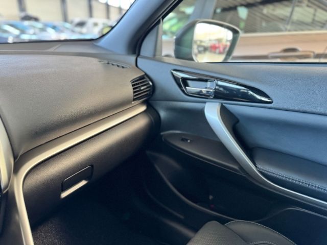 Mitsubishi Eclipse Cross Mitsubishi Plug-In Hybrid Select-P