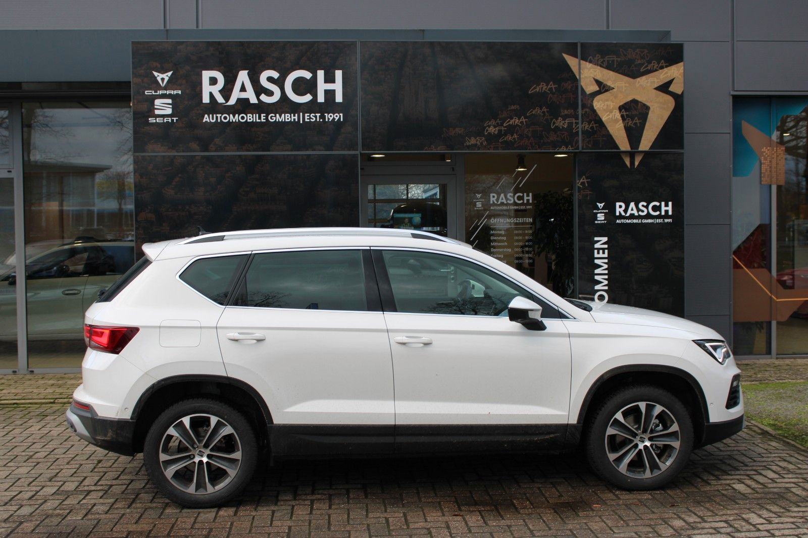 Seat Ateca Style 1.5 TSI DSG+360°+KESSY+ACC+AHK+NAVI+